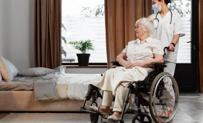 doctor-talking-with-her-elder-patient